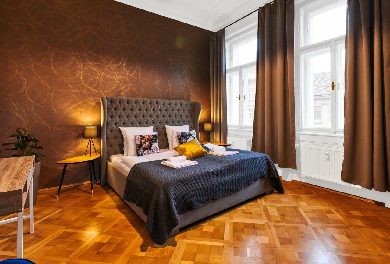Royal Route Residence Lesser Town Prag Exterior foto