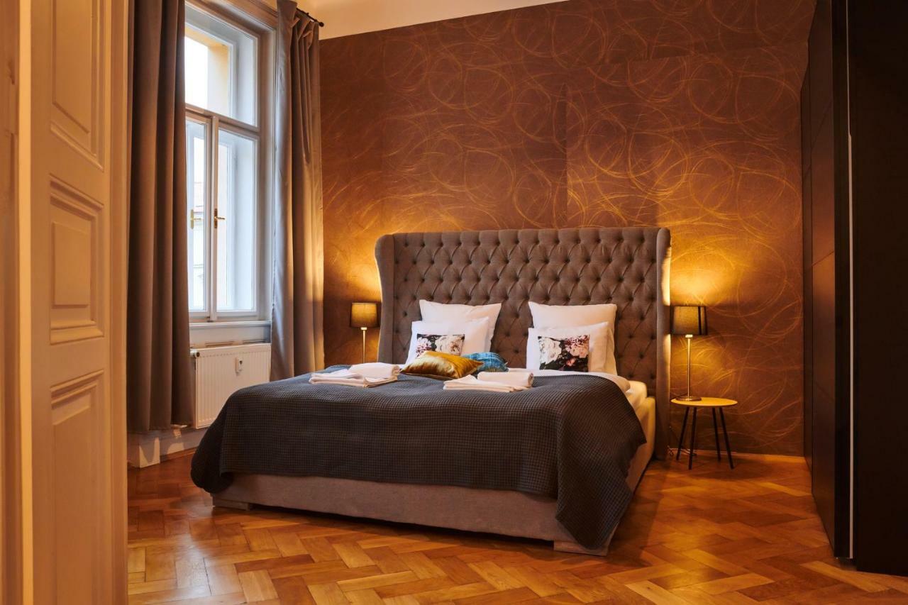 Royal Route Residence Lesser Town Prag Exterior foto