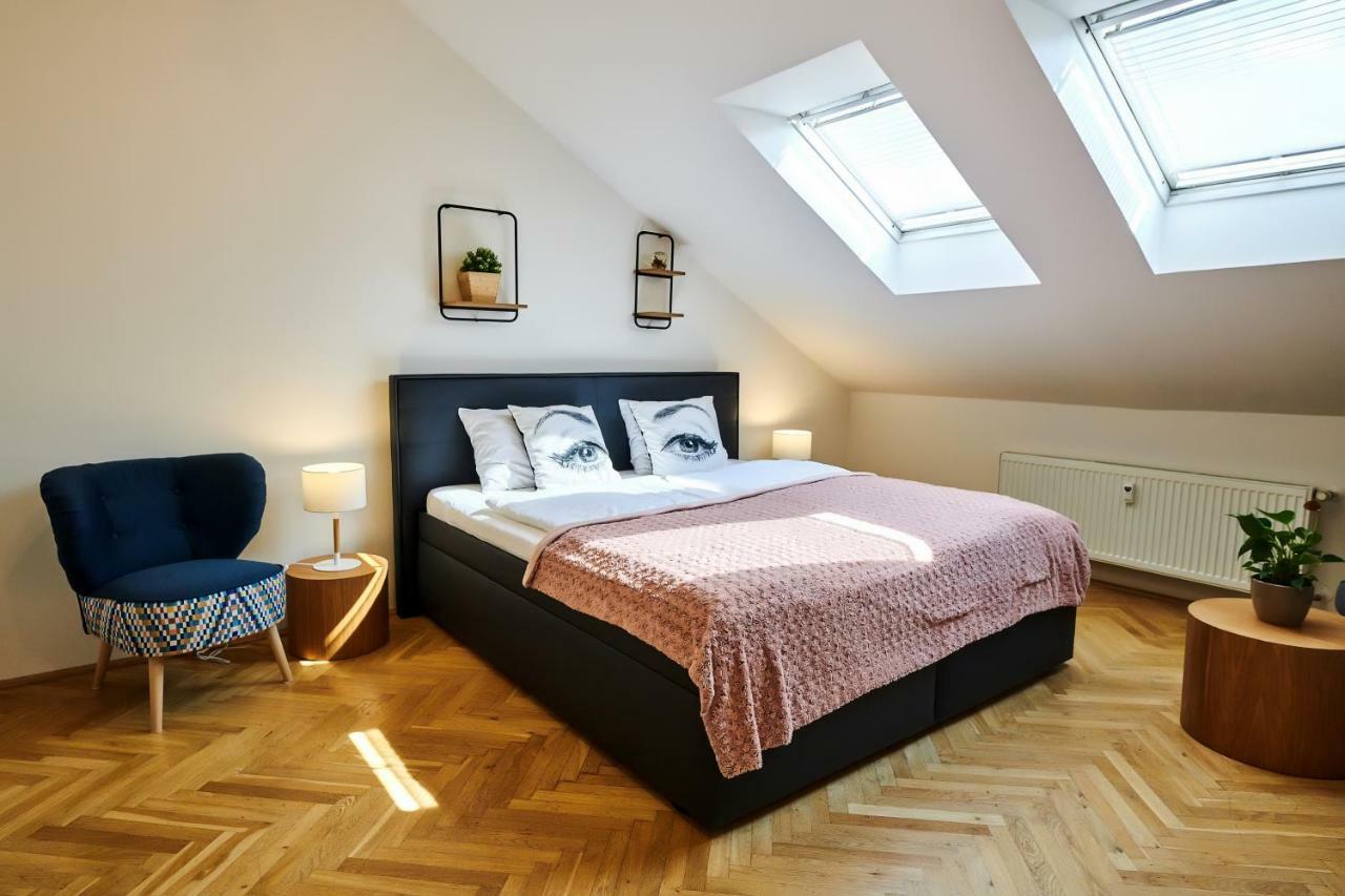 Royal Route Residence Lesser Town Prag Exterior foto